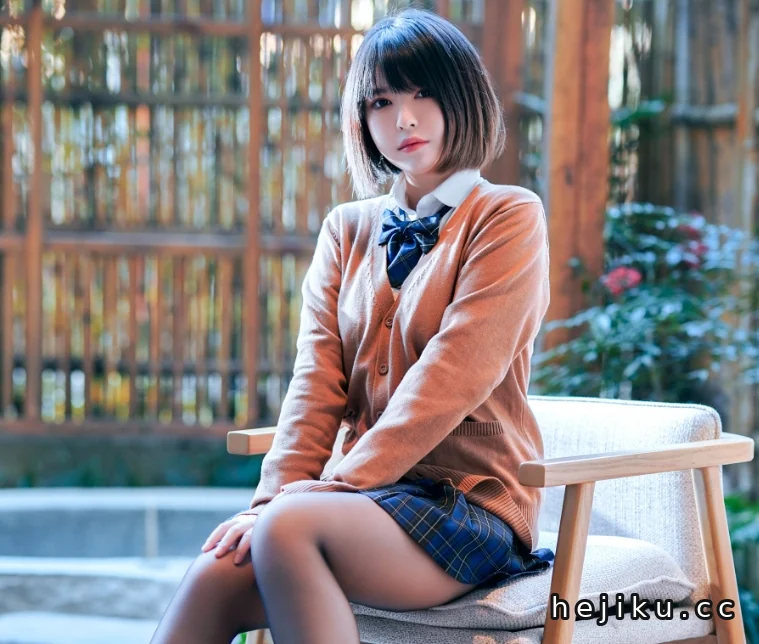 半半子COSER的微博生活与黑历史探秘：从成长到挑战的勇敢之路插图