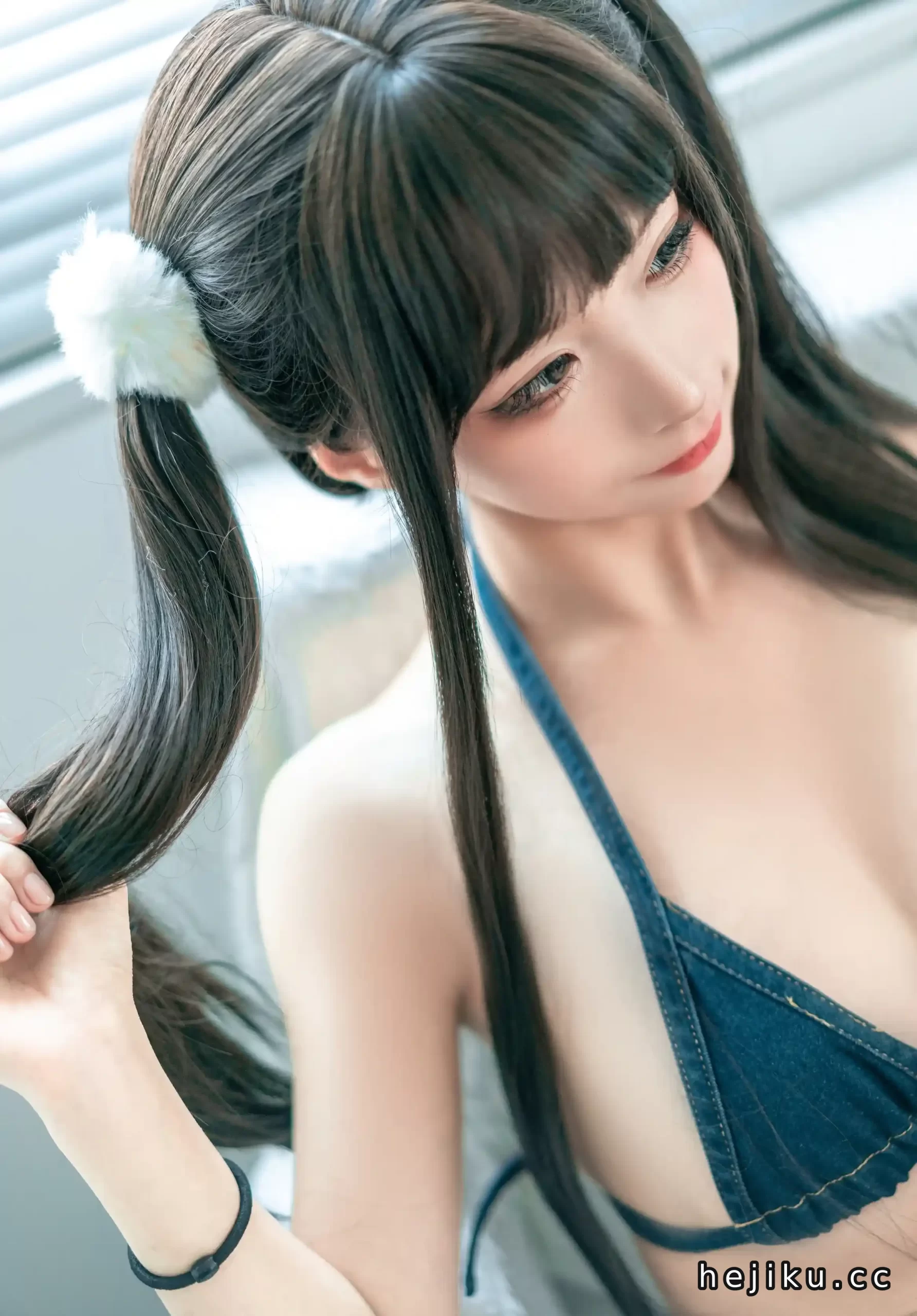 绝了!蠢沫沫《吉他妹妹 VOL.2》大赏:谁能拒绝双马尾在厨房岛台上的“未完成感”?插图
